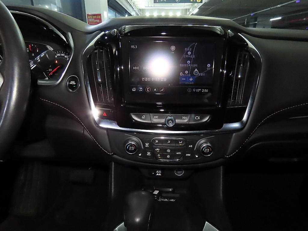 CHEVROLET Traverse — photo 11