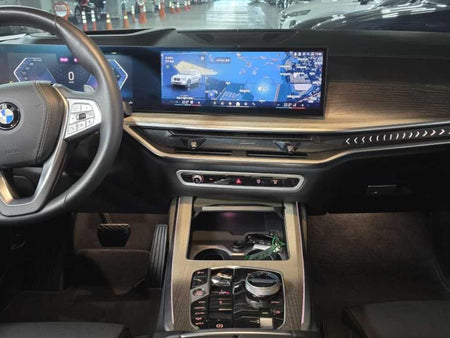 BMW X7 — photo 12