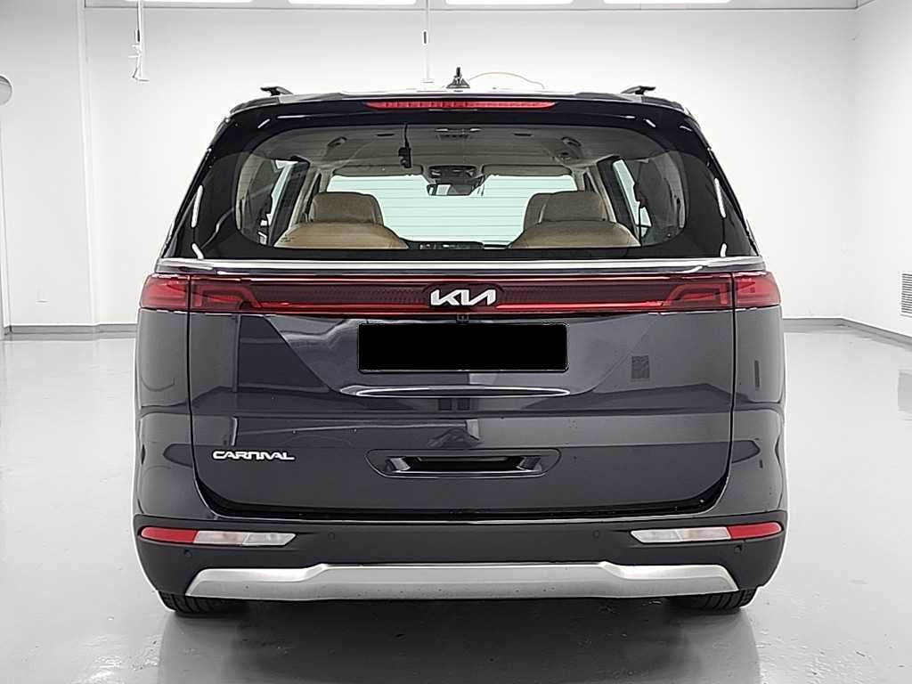 Kia Carnival — photo 03