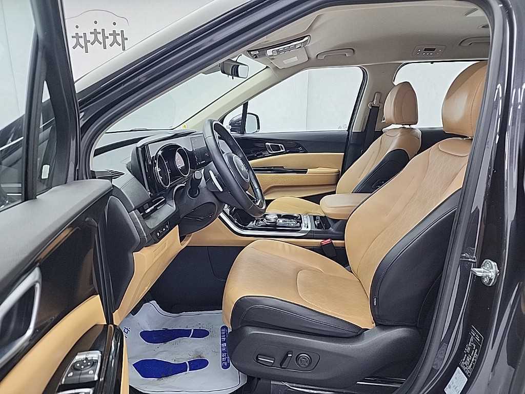 Kia Carnival — photo 11