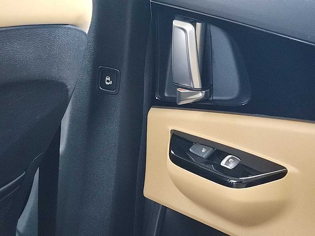 Kia Carnival — photo 14