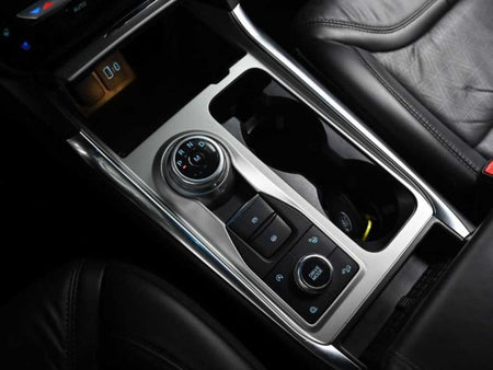 Ford Explorer — photo 09
