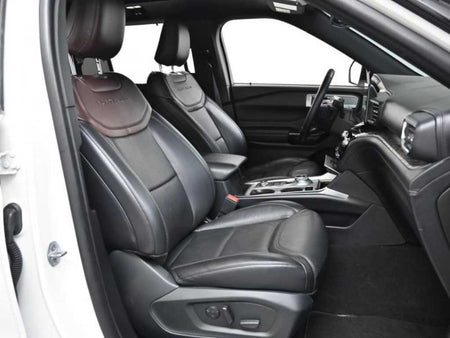 Ford Explorer — photo 10