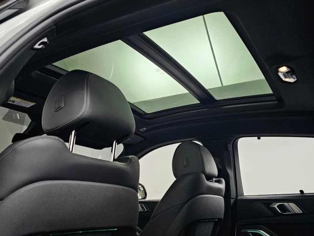 BMW X6 — photo 19