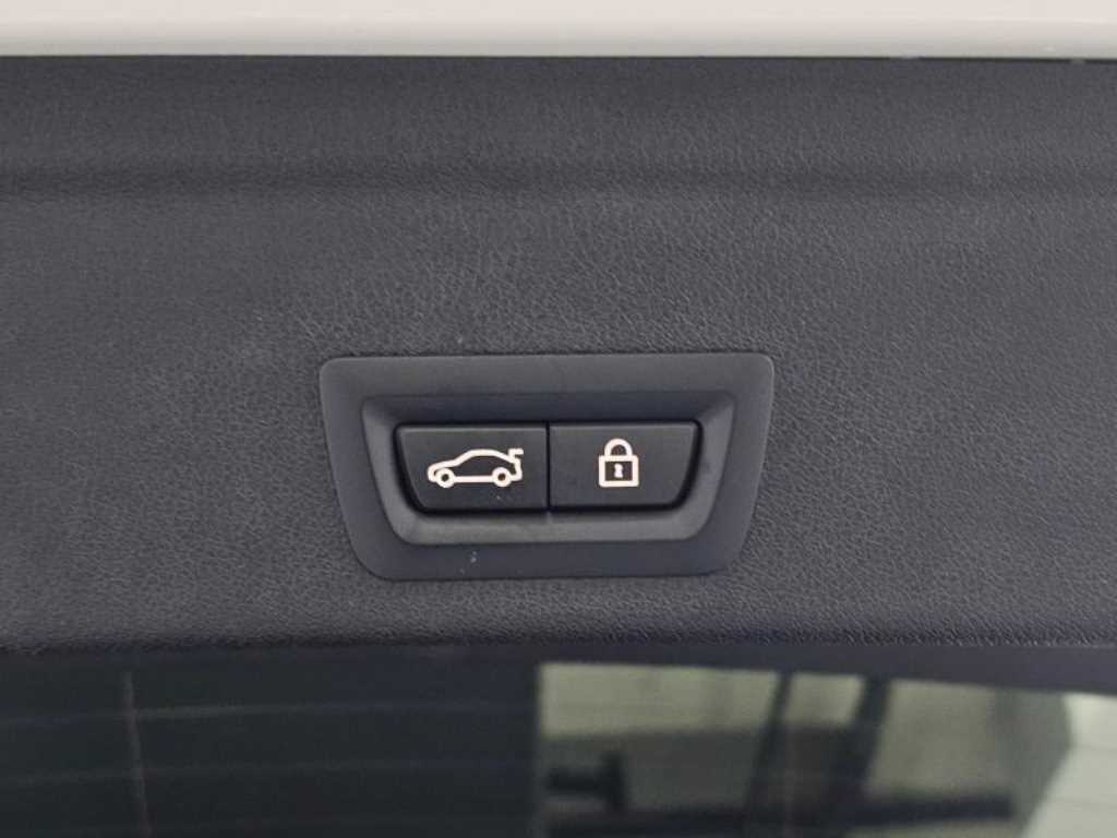 BMW X6 — photo 20