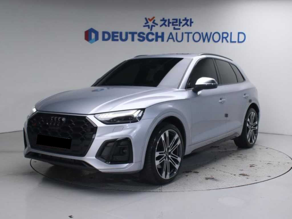 Audi SQ5 — photo 01