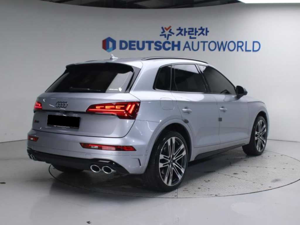 Audi SQ5 — photo 02
