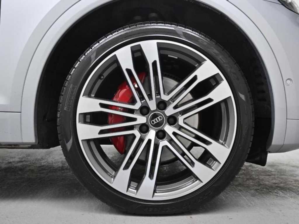 Audi SQ5 — photo 05
