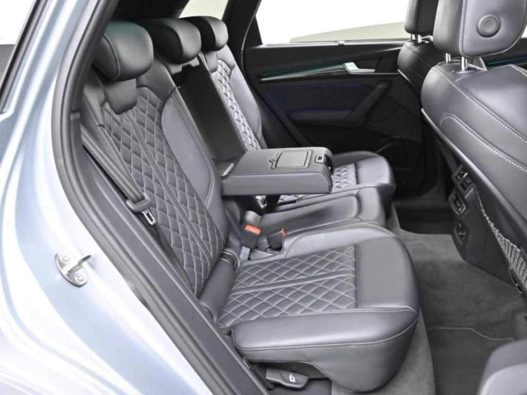 Audi SQ5 — photo 12