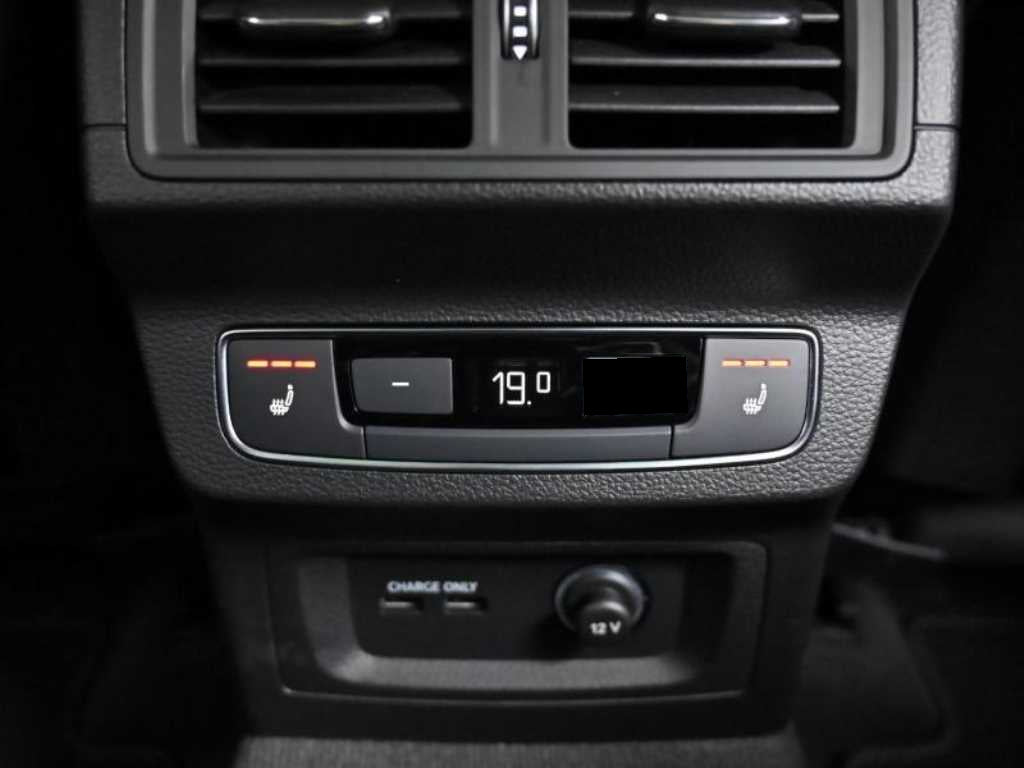 Audi SQ5 — photo 16