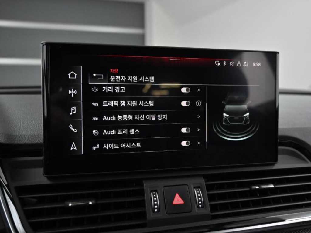 Audi SQ5 — photo 17