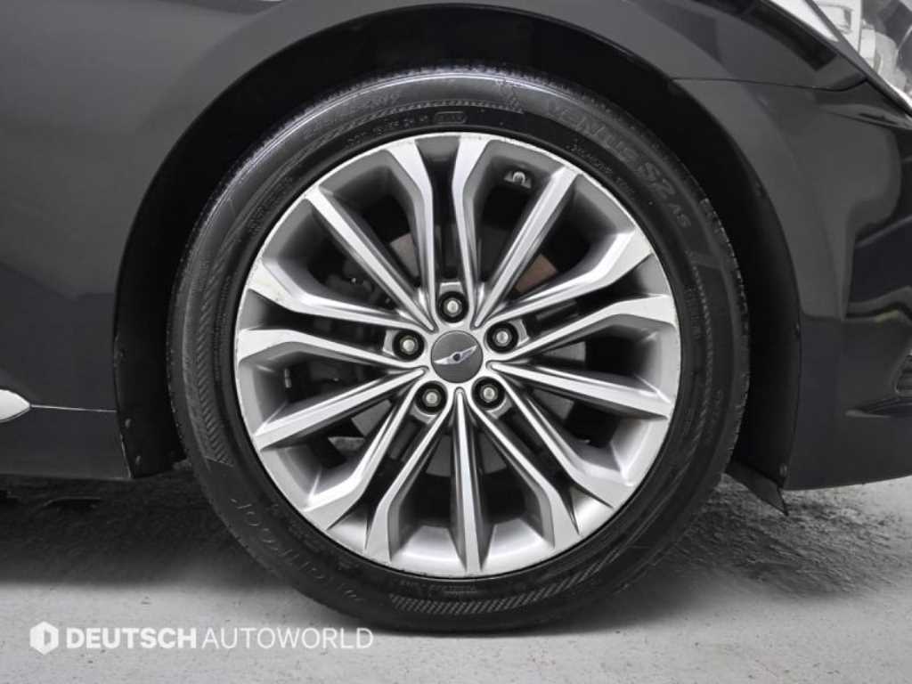 Hyundai Genesis — photo 05
