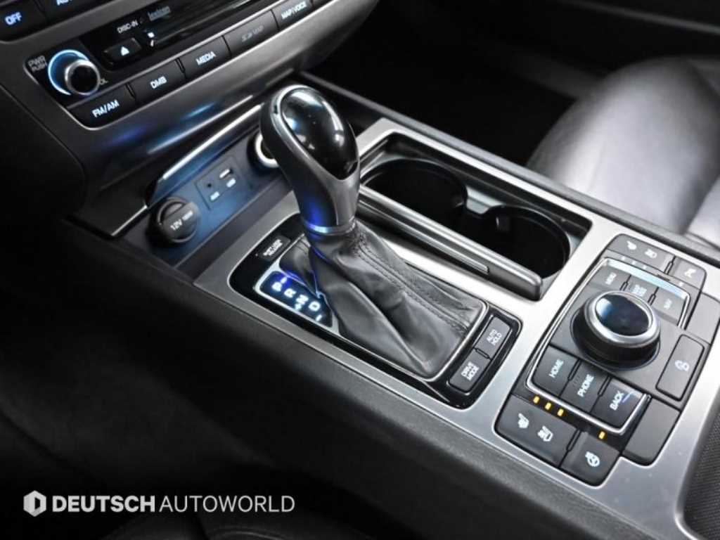 Hyundai Genesis — photo 09