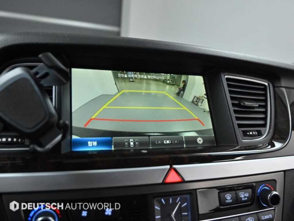 Hyundai Genesis — photo 15