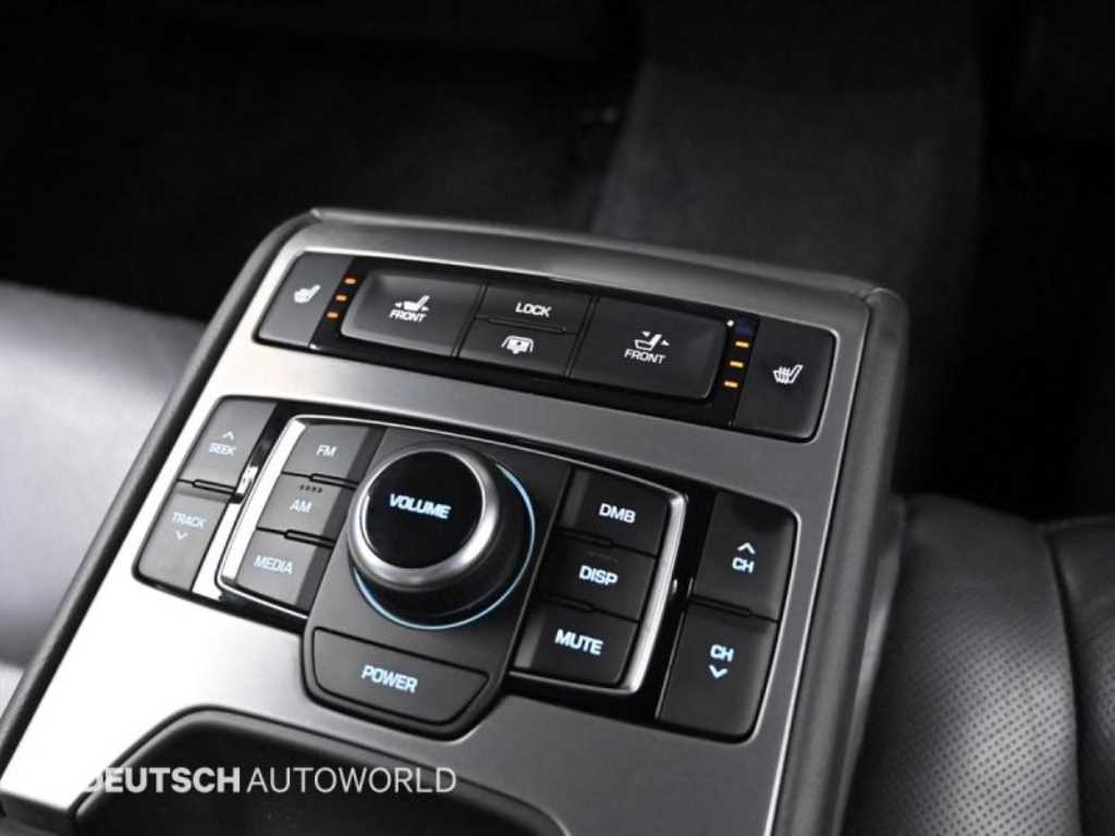 Hyundai Genesis — photo 16