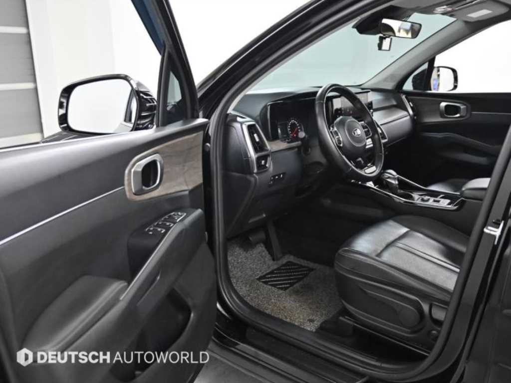 Kia Sorento — photo 11