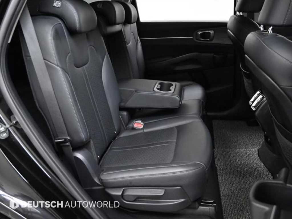 Kia Sorento — photo 12