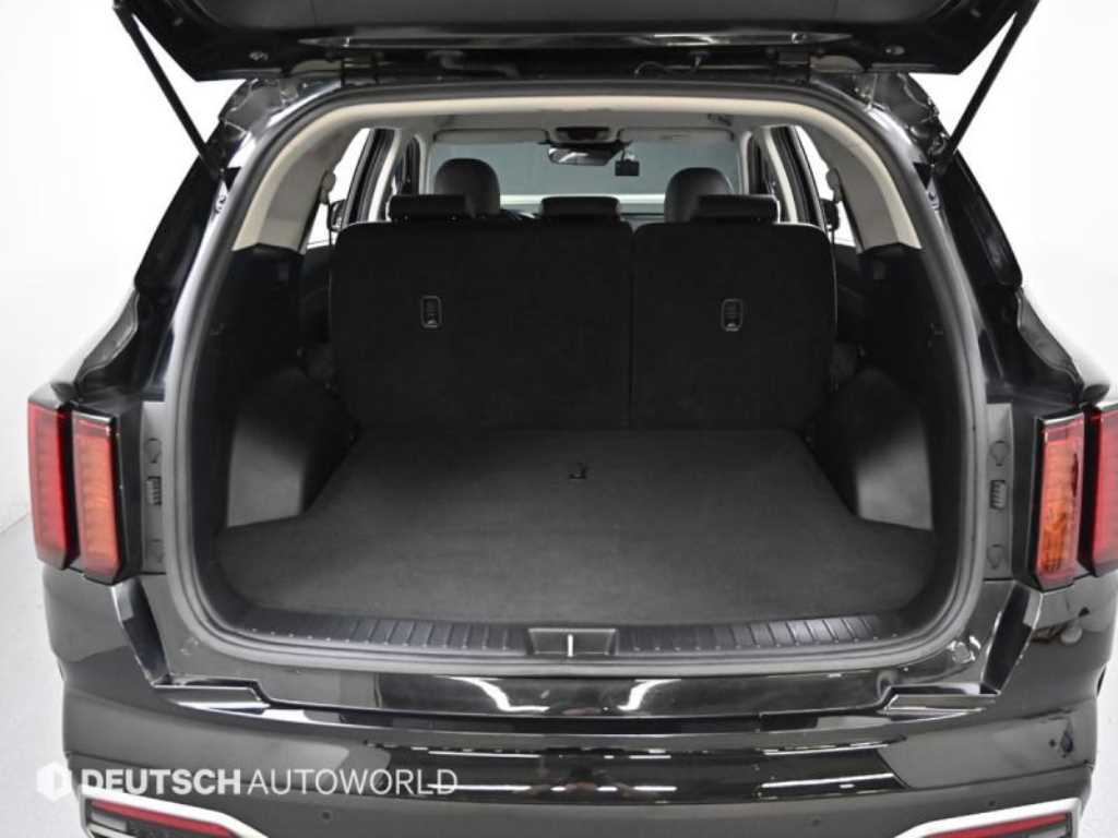 Kia Sorento — photo 20