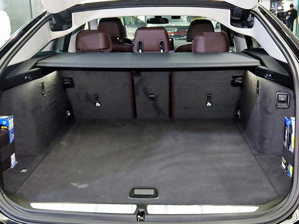 BMW Gran Turismo — photo 16