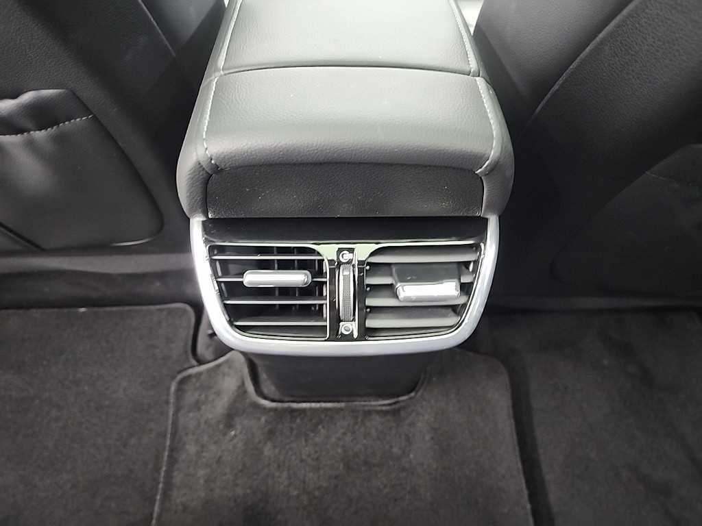 Hyundai Grandeur — photo 13
