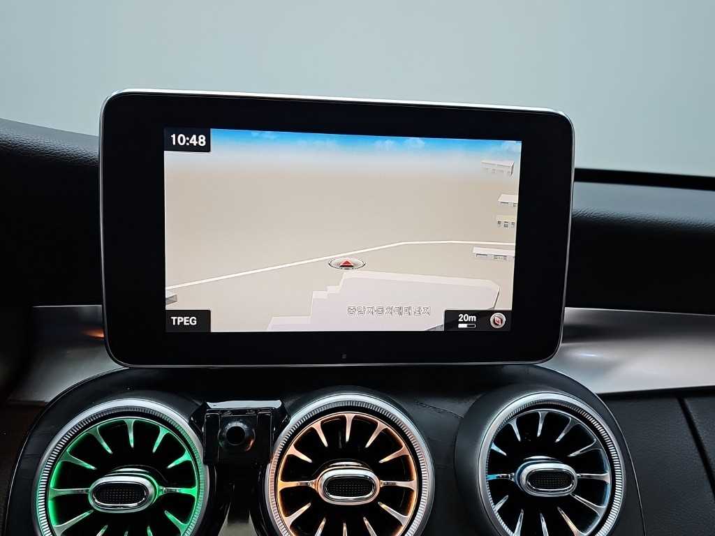 Mercedes-Benz C-Class — photo 14