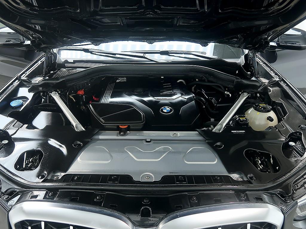 BMW X4 — photo 07