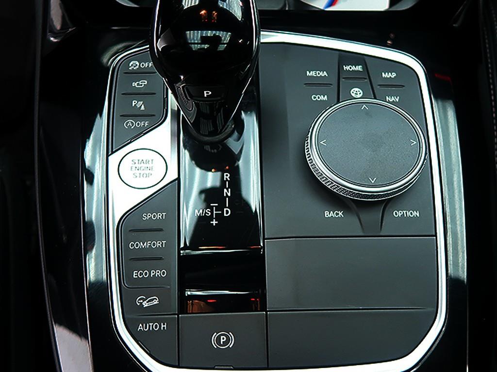 BMW X4 — photo 10