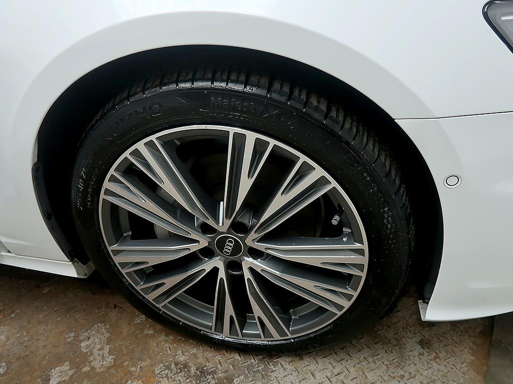 Audi A6 — photo 07