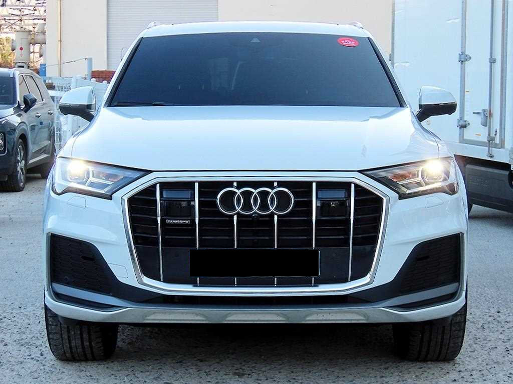 Audi Q7 — photo 01