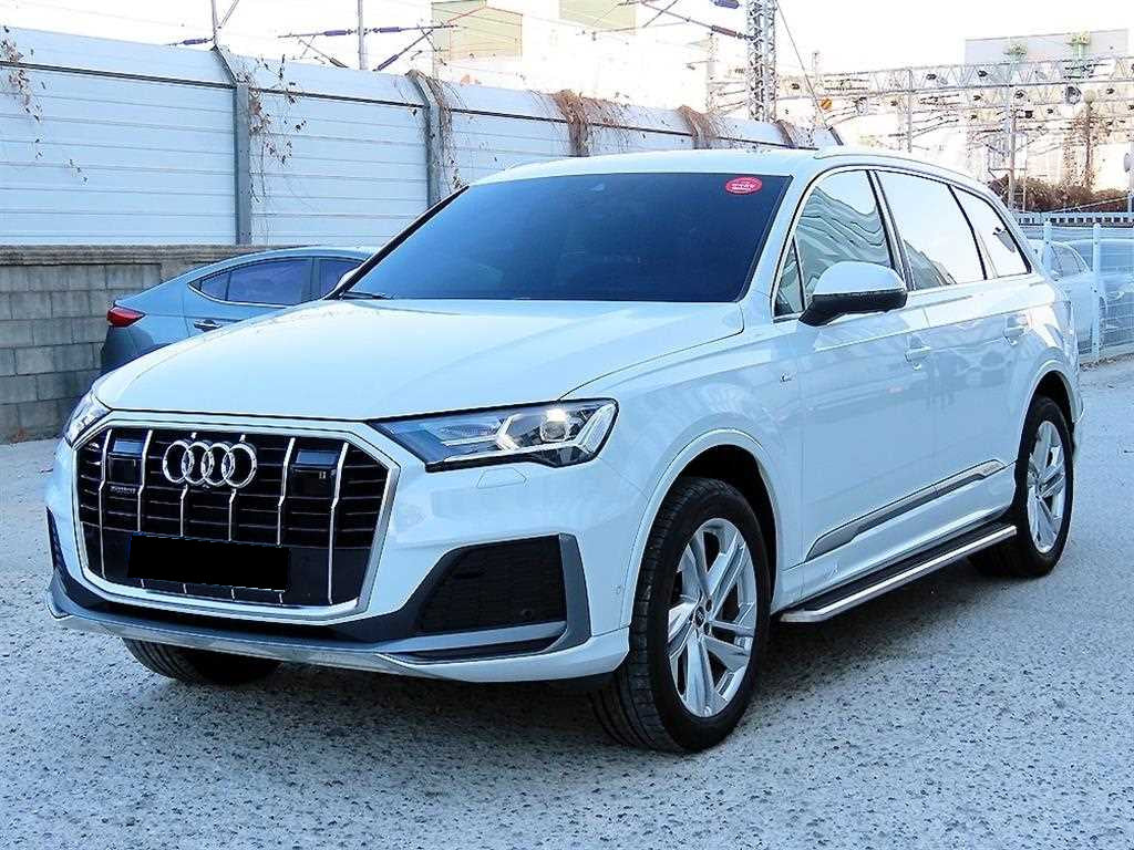 Audi Q7 — photo 02