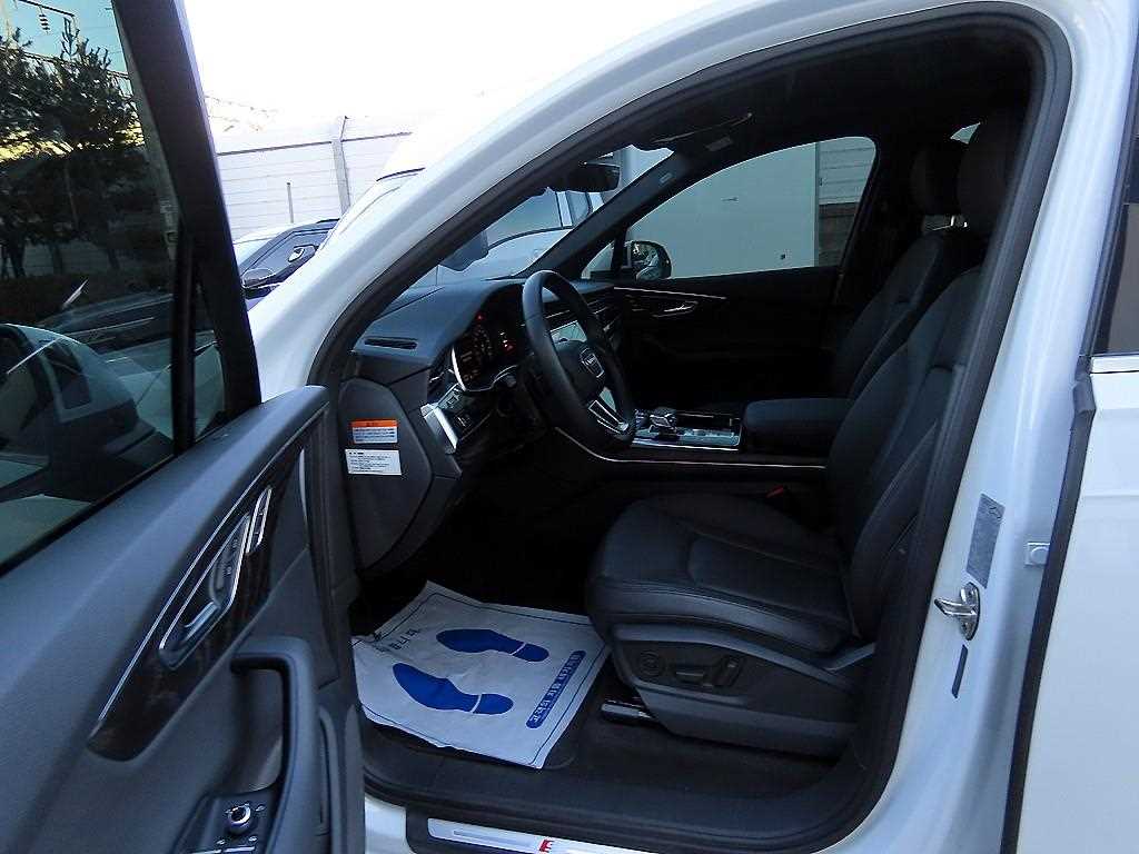 Audi Q7 — photo 05