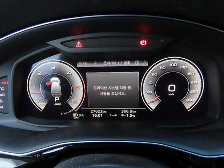 Audi Q7 — photo 09