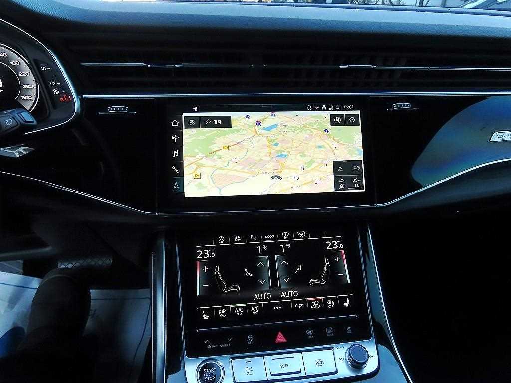 Audi Q7 — photo 13