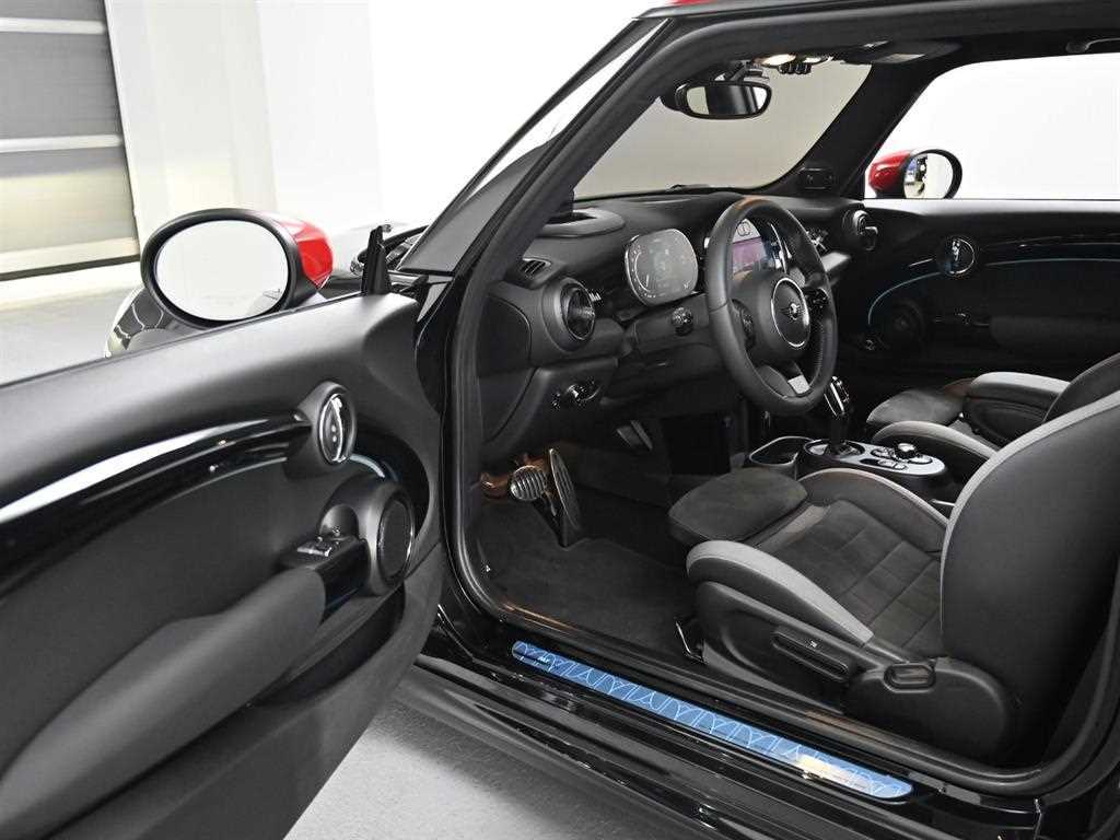 Mini Cooper — photo 10