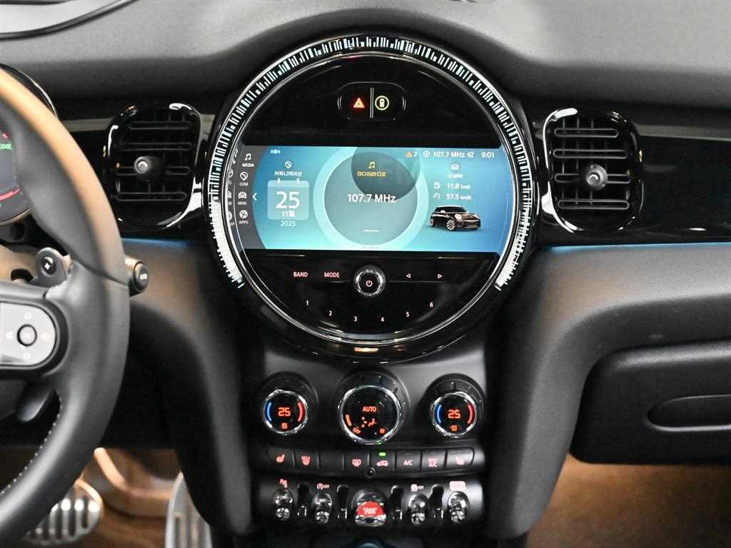 Mini Cooper — photo 13