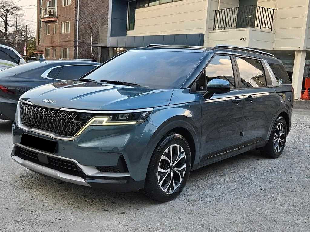 Kia Carnival — photo 01
