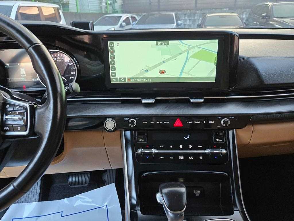 Kia Carnival — photo 11