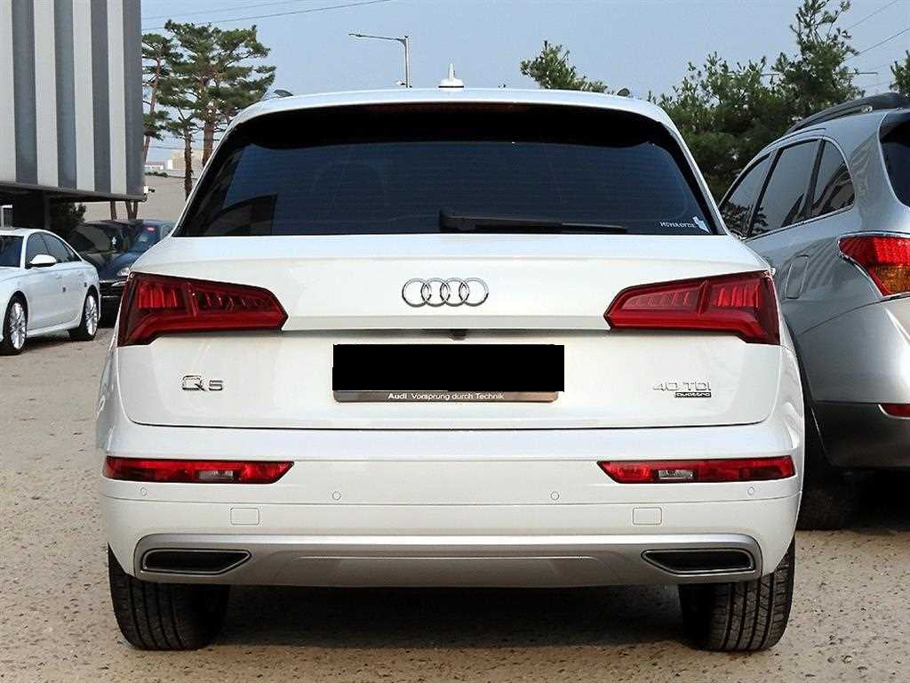 Audi Q5 — photo 04