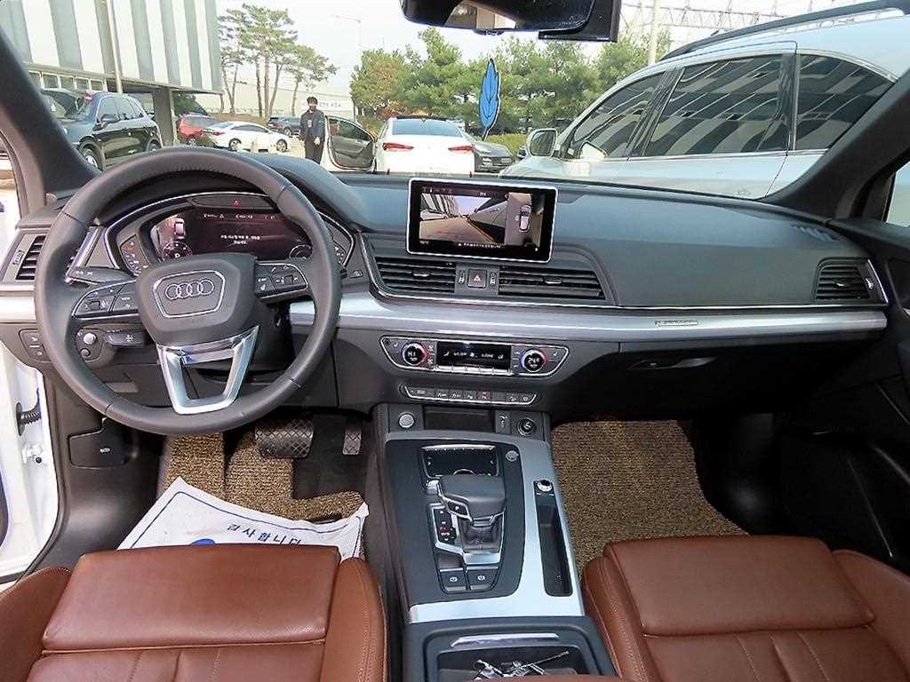 Audi Q5 — photo 07