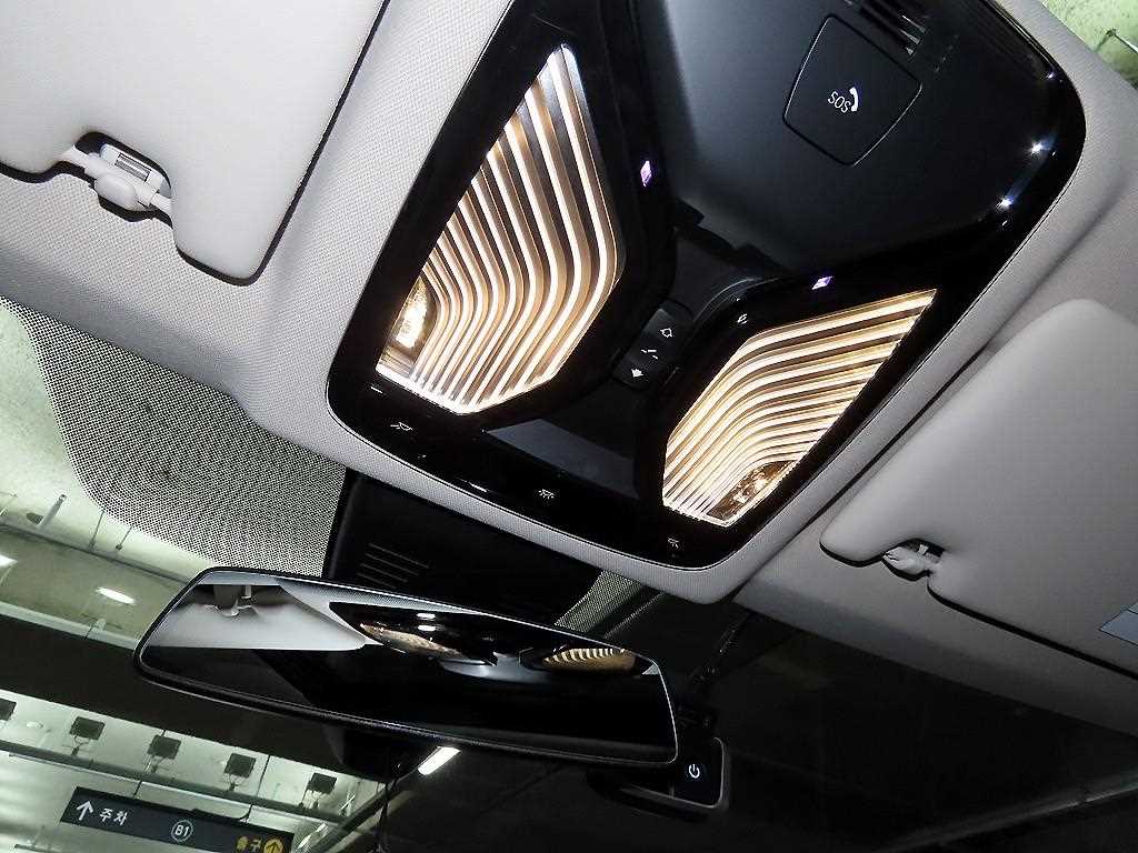 BMW 3-Series — photo 17