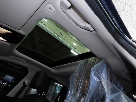 BMW 3-Series — photo 18