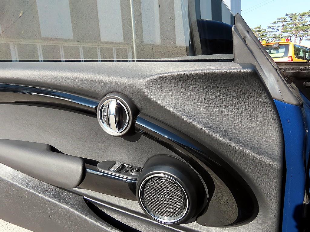 Mini Cooper — photo 11