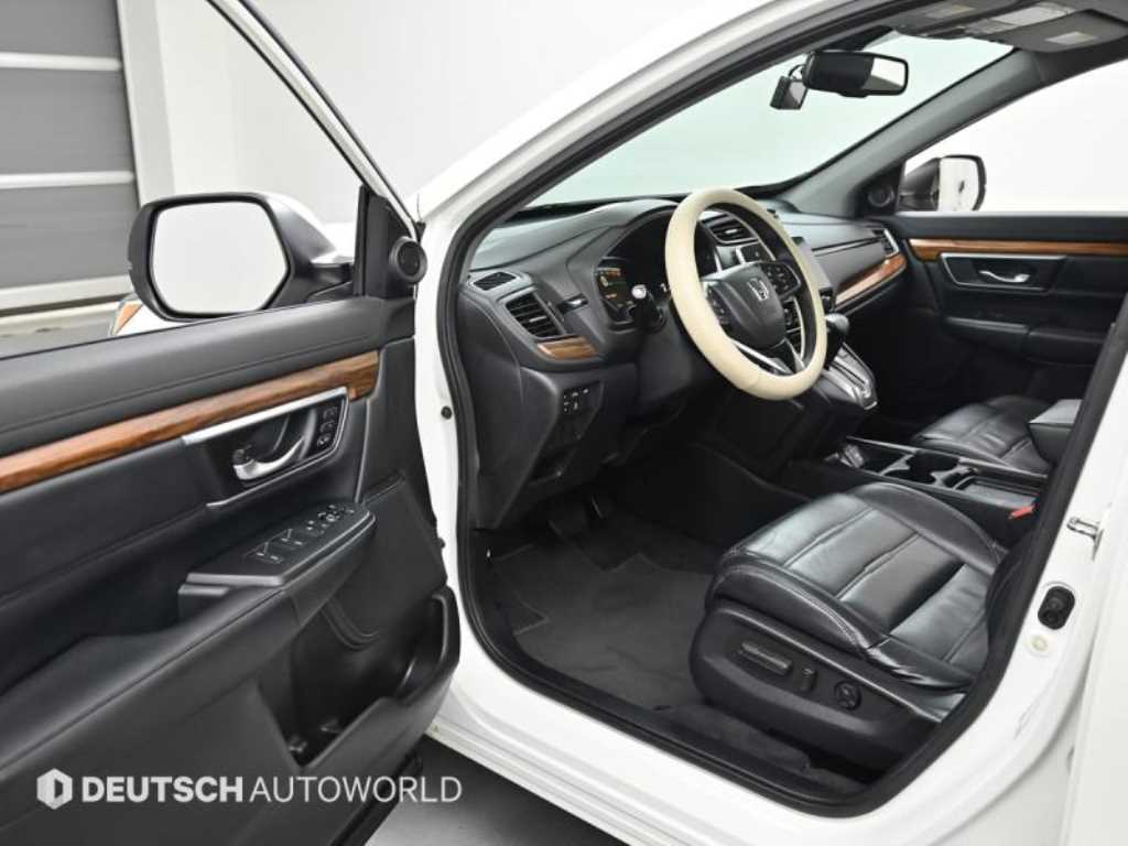 Honda CR-V — photo 11