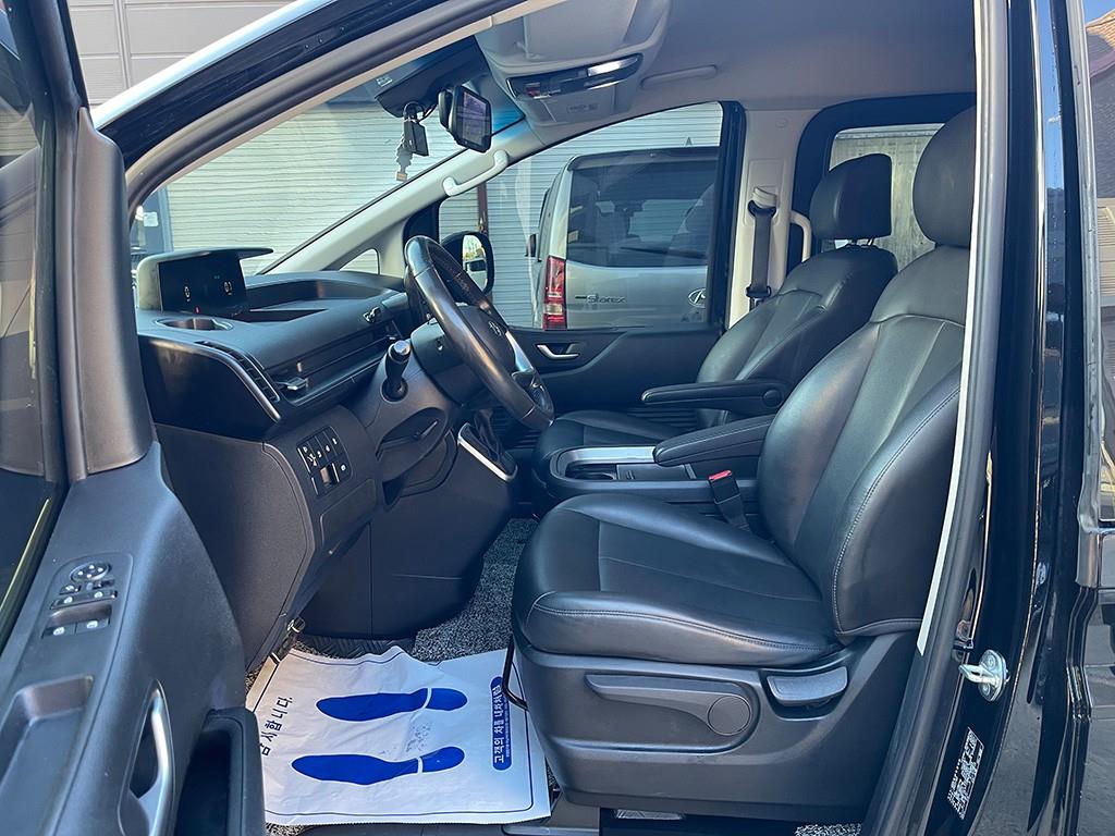 Hyundai Staria — photo 04