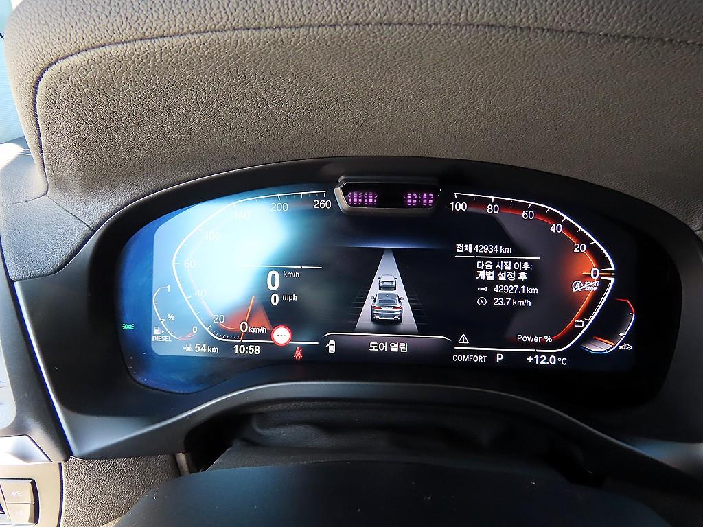 BMW X4 — photo 09