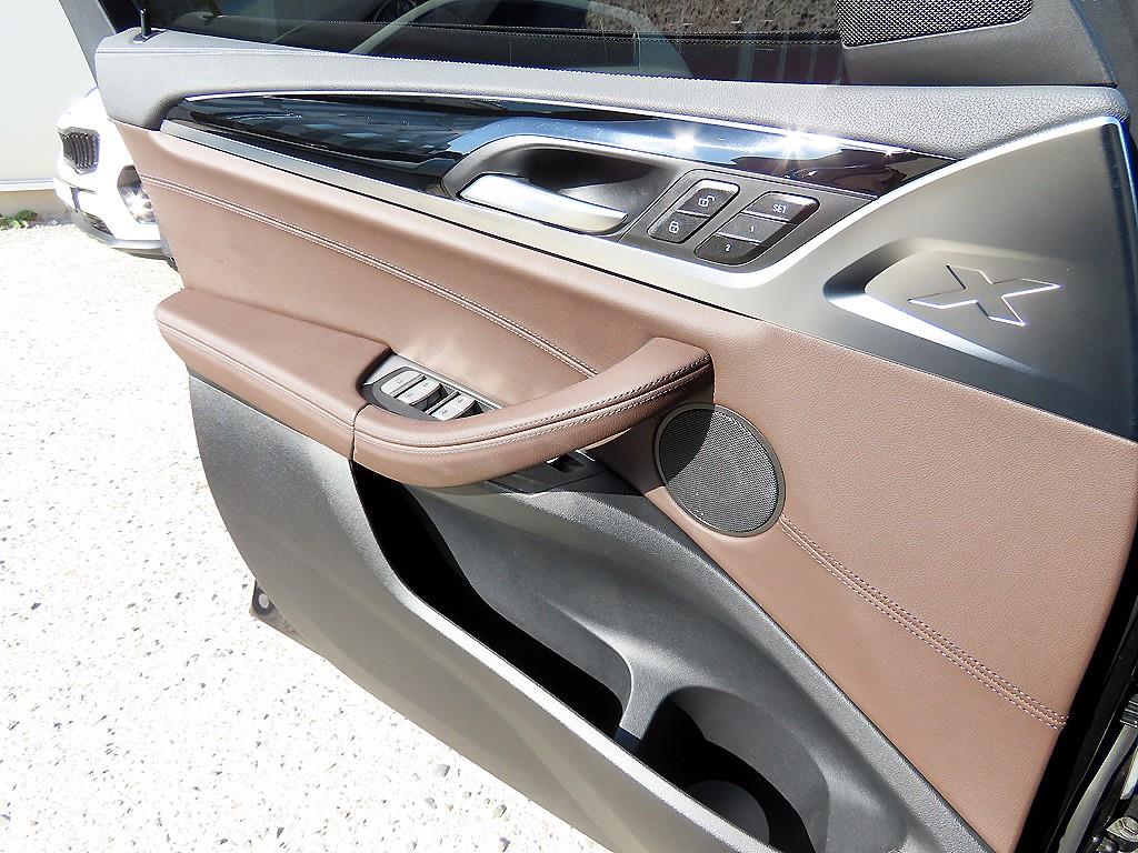 BMW X4 — photo 11