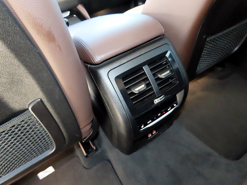BMW X4 — photo 16