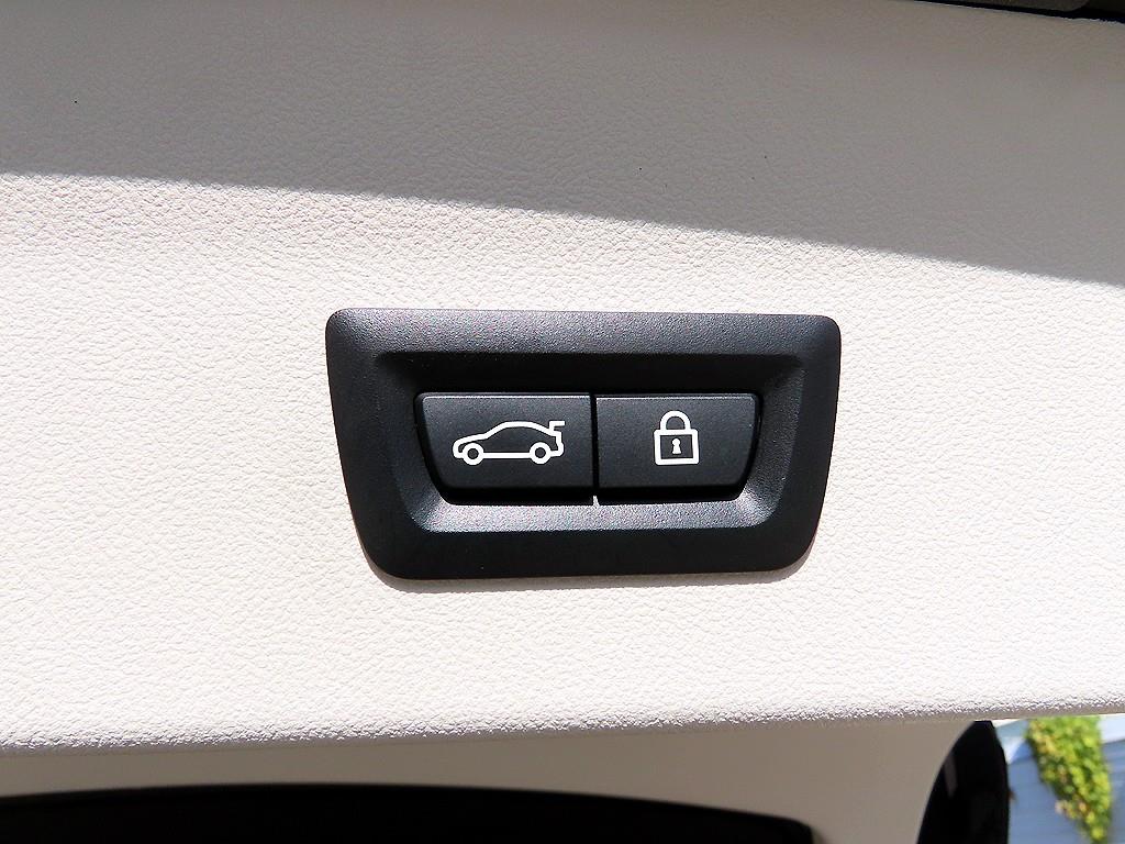 BMW X4 — photo 17