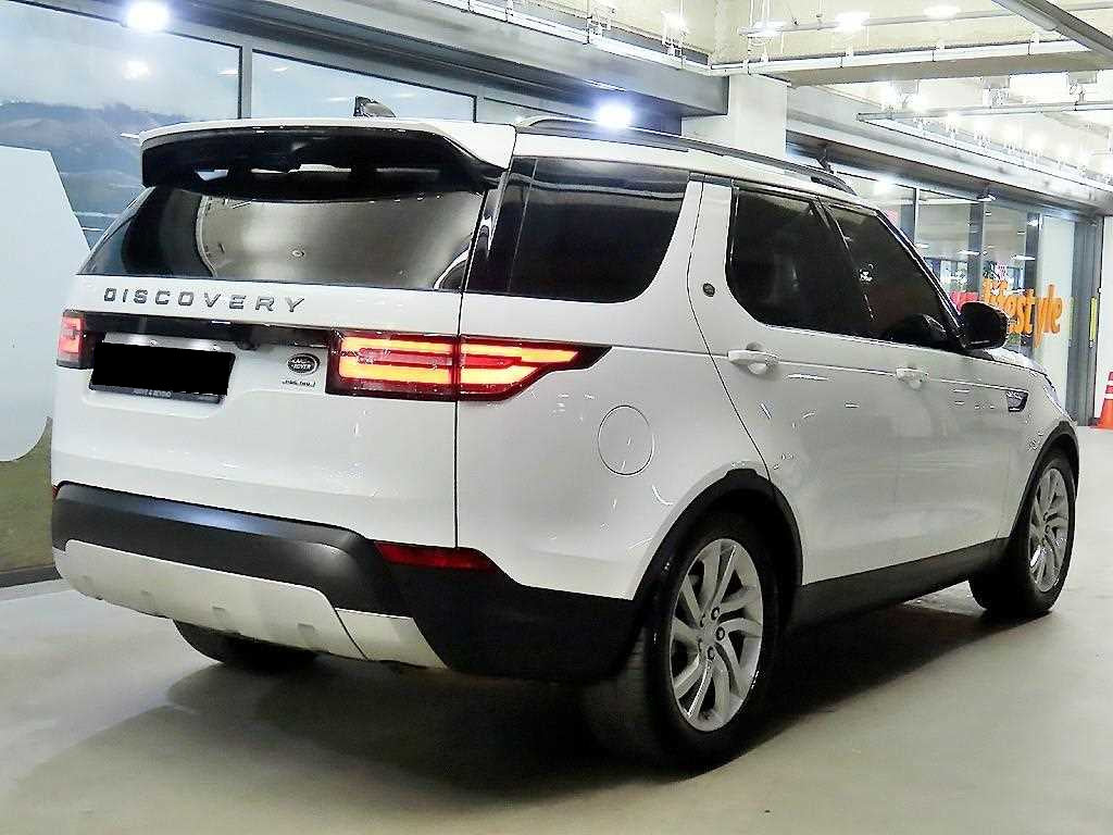 Land Rover Discovery — photo 04