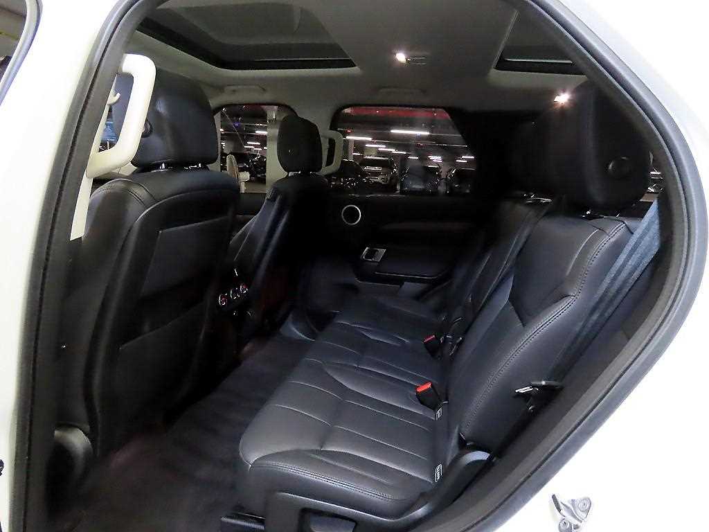 Land Rover Discovery — photo 07